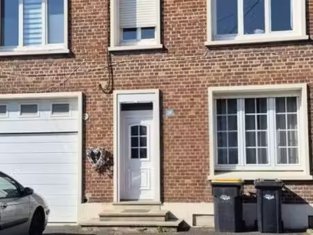 maison familiale spacieuse 5 chambres avec jardin  garage et parking privé