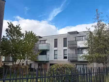 à louer t2 41 m² avec balcon et parking sécurisé à phalempin