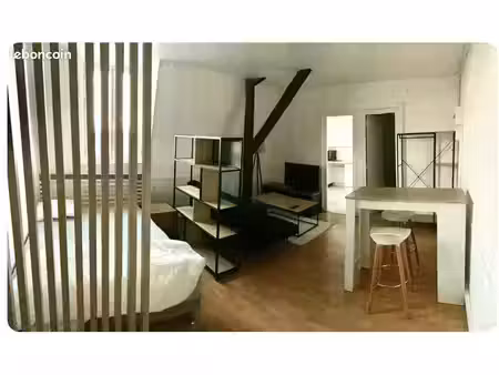 a louer - studio meublé chantilly