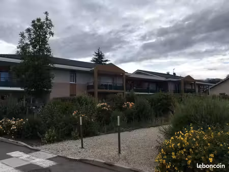 très beau t2 au calme