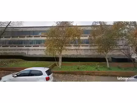 loue parking 12m²