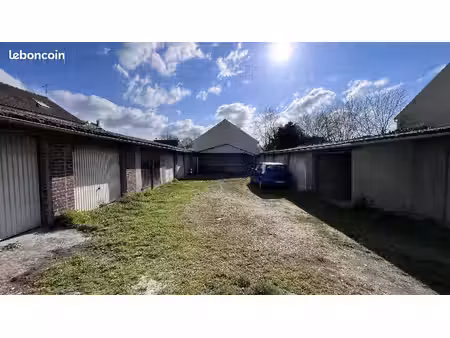 garage/box 15 m² louvres