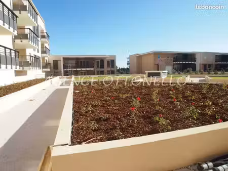 parking/box roquebrune sur argens