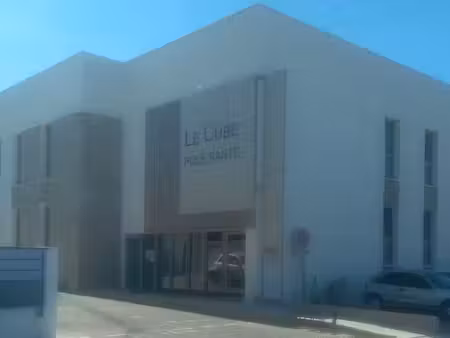 local professionnel à louer le cube – pôle santé générac