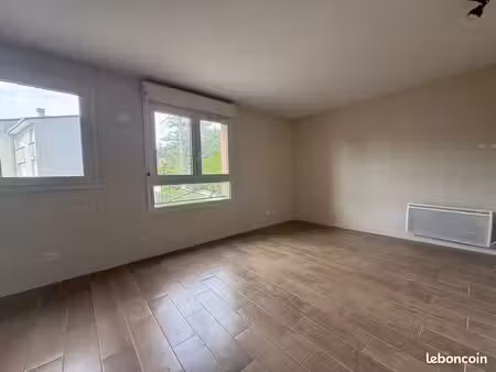 osny – 2 pièces rénové 32 m² avec balconnet – 850 cc