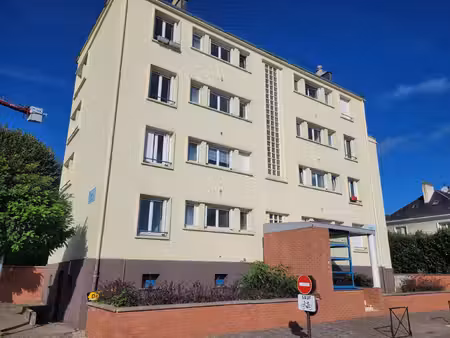 appartement f3 loué en centre-ville de louviers – investissem
