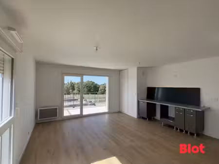 a louer par blot - appartement t3 domloup - balcon - 2 parkings