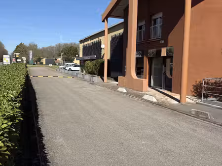location bureaux 3 pièces avec parking montgiscard 2 min