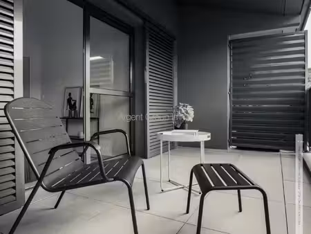 t2 plein sud avec terrasse et parking