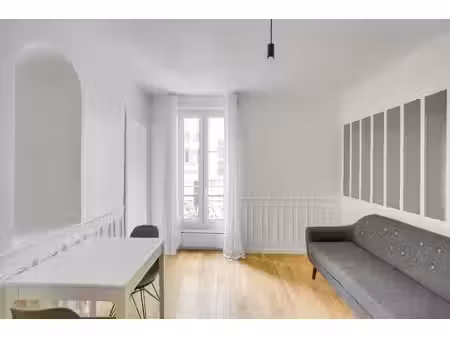 location meublée appartement 2 pièces 35 m² à paris 18ème (75018)  1 100 €