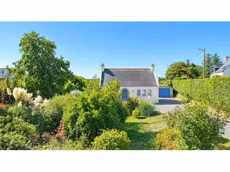 plouguin bourg - maison neo-bretonne