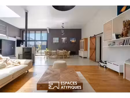 maison familiale aux volumes généreux  jardin intimiste et architecture contemporaine