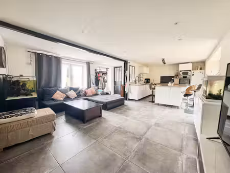 maison de 70 m² à saint-coulomb