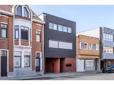 lichtrijk appartement met twee slaapkamers en terras en g...