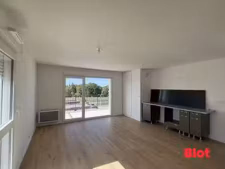location appartement 3 pièces à domloup (35410) : à louer 3 pièces / 60m² domloup