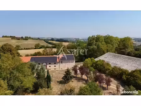 propriété 7 pièces 344 m²