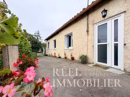 maison de 80m2 avec grand terrain et 2 garages