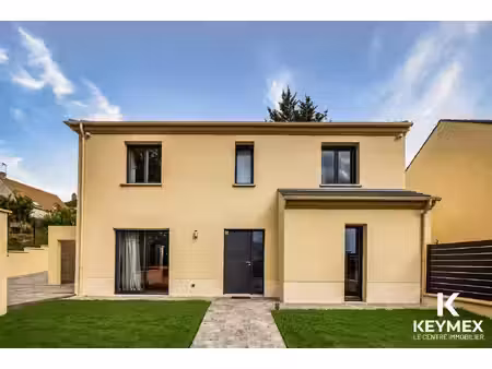maison mériel 6 pièce(s) 125 m2