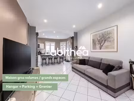 une maison familiale aux volumes généreux et aux nombreux at