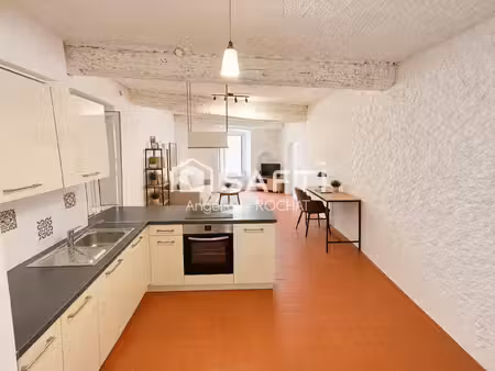 maison de village au centre de magalas sur 2 niveaux environ 63m2