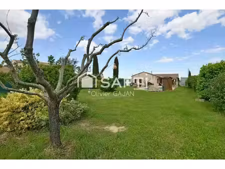 belle maison familiale à saint-julien-de-peyrolas