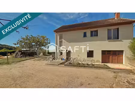 maison de 100 m² à rénover – 3 chambres – garages et jardin