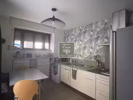 tarascon - maison de ville de 60m2 avec cour intérieure
