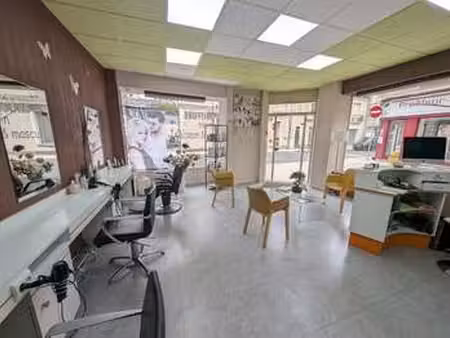vente bureaux et commerces à segre (49500) : à vendre / 42m² segre