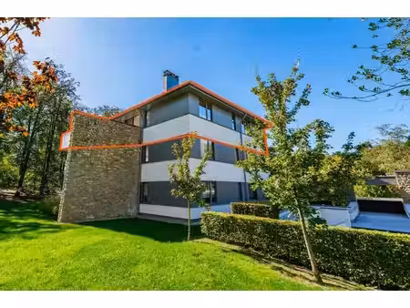 balmoral : penthouse d'exception dans clos privé.