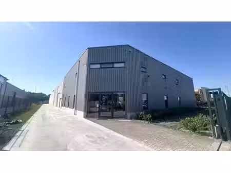 functioneel bedrijfspand te huur in industriepark e17/4 te lokeren