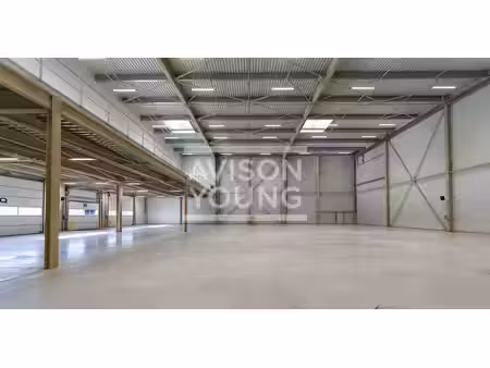 location local d’activités bondy 93140 840m²