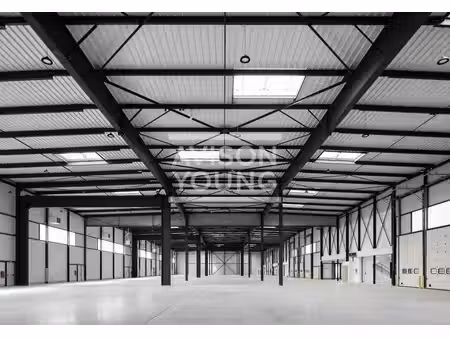 location local d’activités le bourget 93350 1284m² à 7068m²