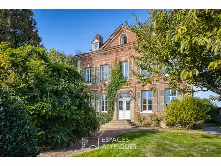maison de maître avec jardin arboré en coeur de ville