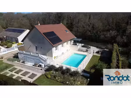 maison 7 pieces / 5 chambres / environ 136 m2 au sol / parce