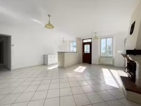 location maison au may-sur-èvre (49122) : à louer / 74m² le may-sur-èvre