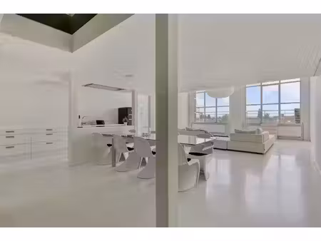 trendy loft met 2 parkeerplaatsen