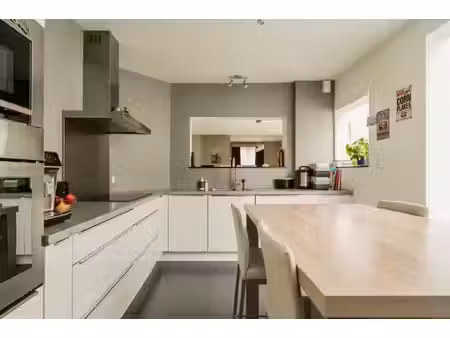 woning met 3 slpk  zonnepanelen en batterij te duffel