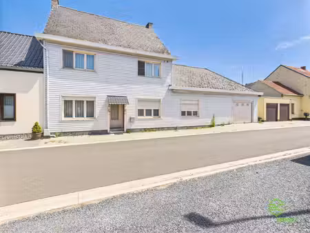 ruime woning met 3 slpk en grote garage in kozen!