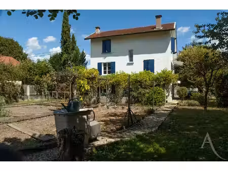 vente maison 7 pièces  200.00m²  tullins