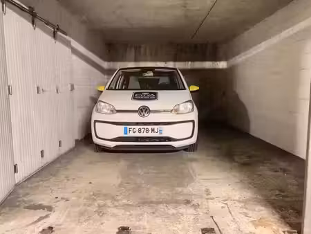 parking à louer - tours (37) - 95€