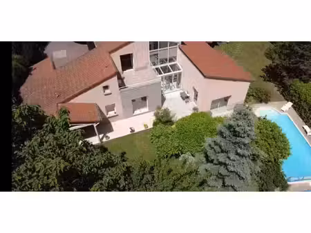 maison avec piscine et terrasse le puy-en-velay (43)
