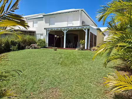 exclusivité - maison à vendre 3 pièces baie mahault (971)