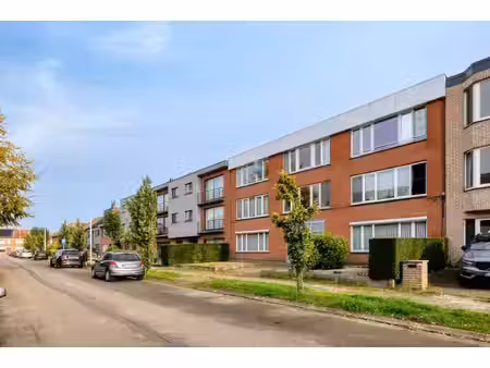 appartement te koop in wijnegem met 1 slaapkamer