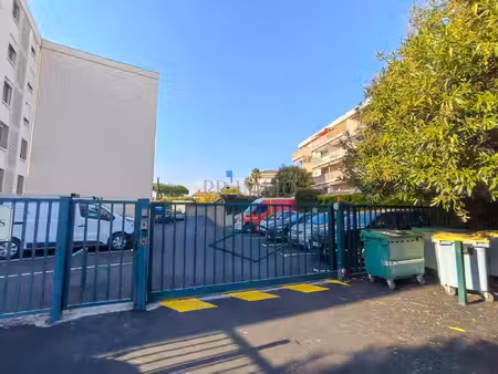 saint-raphael garage 16m2 emplacement exceptionnel