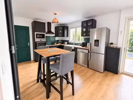 location meublée maison 4 pièces 99.16 m² à le petit-quevilly (76140)  1 300 €
