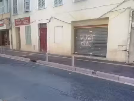 local professionnel à vendre draguignan 4 pièce(s) 350m2 275 000€