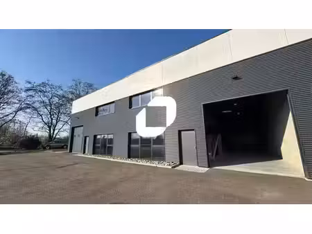 location local d’activités 392m²