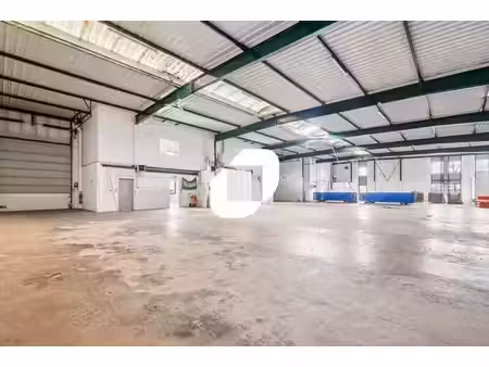 location local d’activités villepinte 93420 734m²