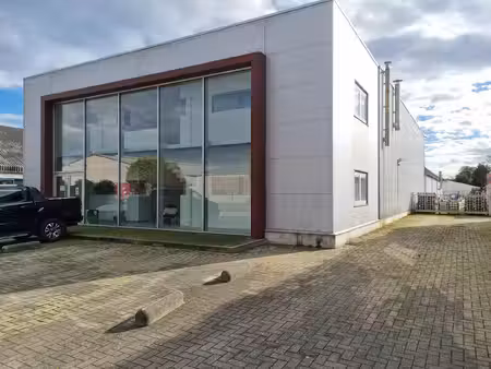 commercieel te koop in oudsbergen
