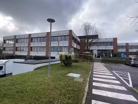 location bureaux évry-courcouronnes 91080 590m²